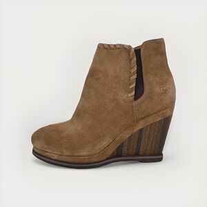 Ariat‎ Belle Boots Women's 8.5 Tan Brown Suede Chelsea Ankle Booties Whipstitch